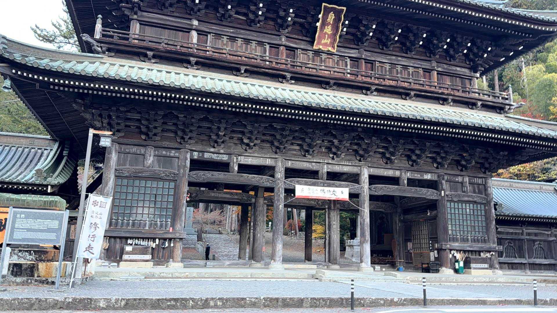 帰ってきました

長くないけど最後の階段がキツい
呻き声をあげながら下りる