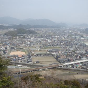山陽新幹線の音が響く