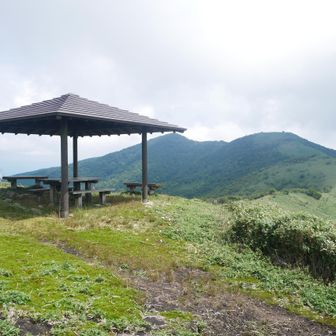 東屋と那岐山