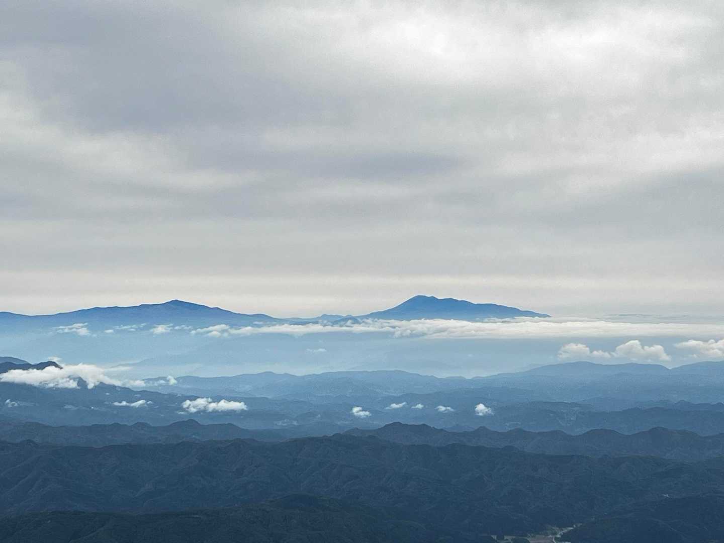 浅間山と四阿山