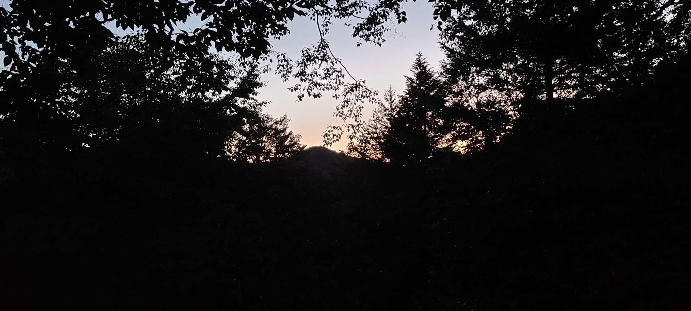 早朝の、
鉢伏山かな？
