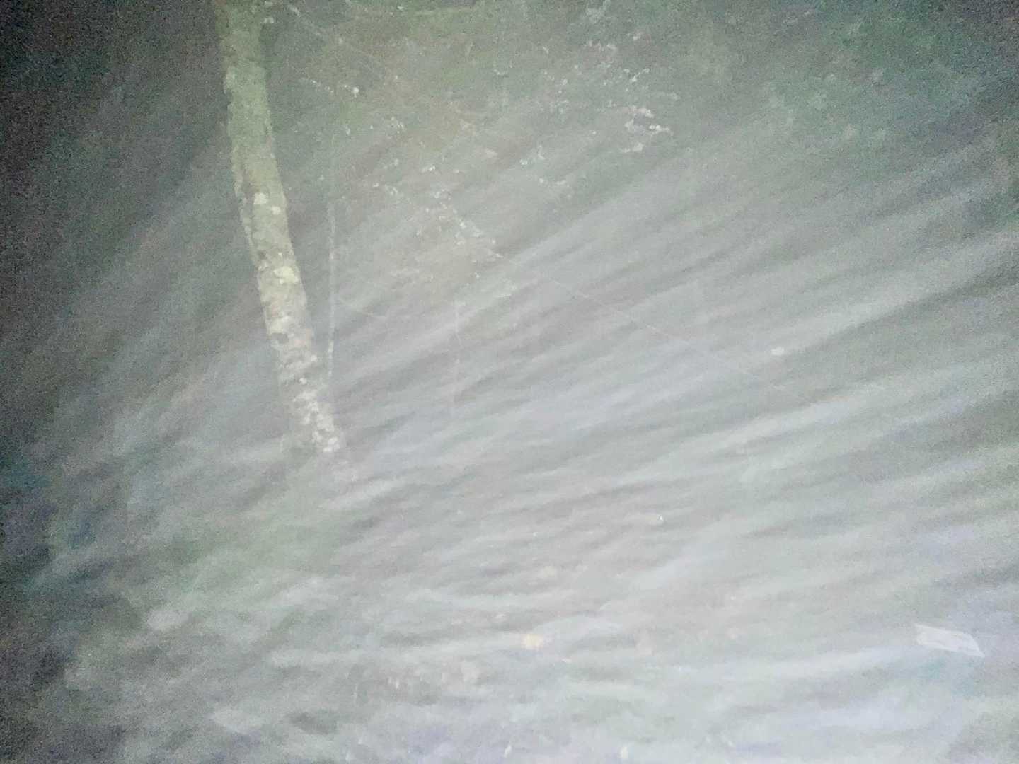 易老岳に到着！
爆風で何も写りません😂
そして、一気に気温が急低下⤵️
たまらず上着を着込みます🥶