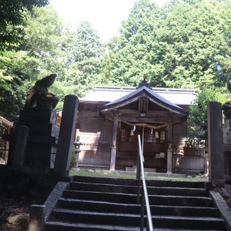 泉嵓(いずみいわ)神社