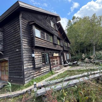 龍宮小屋を通過します