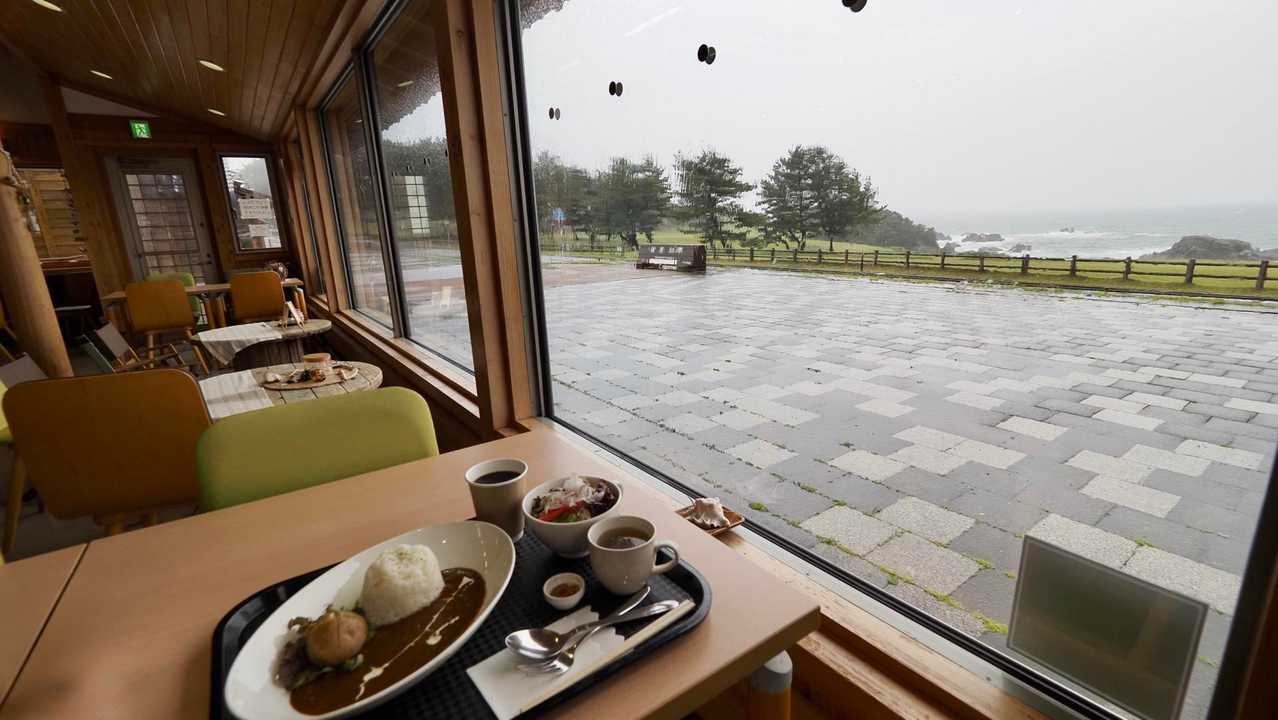 蕪島カレーセットを頂く