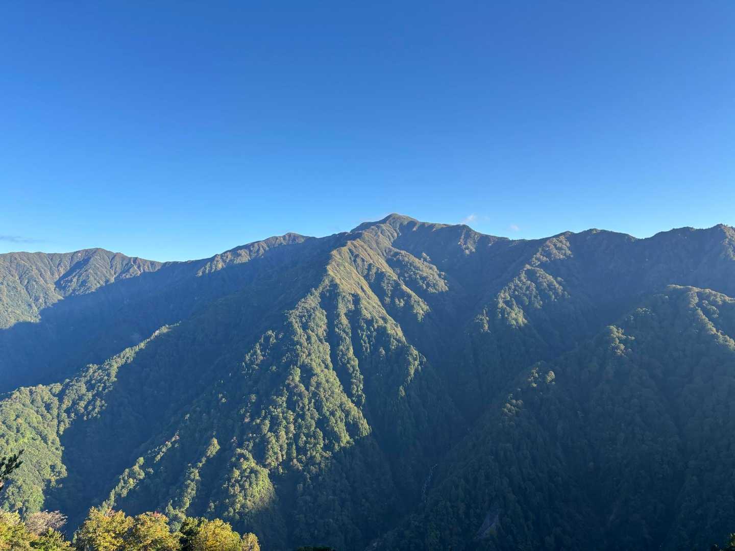 モモアセ山-毛勝山 往復コースの写真