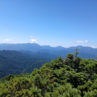 東大雪山系一望！テンションあがる😋