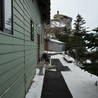 元気を出して下山します。