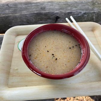 景信山でなめこ汁