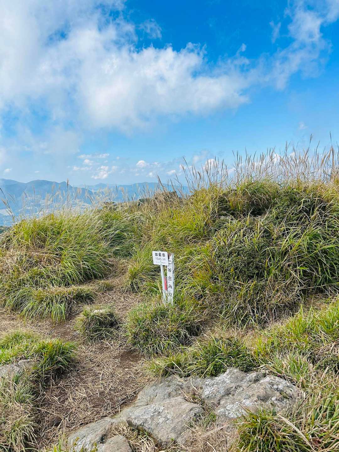 本日2度目の伽藍岳と青空😊
