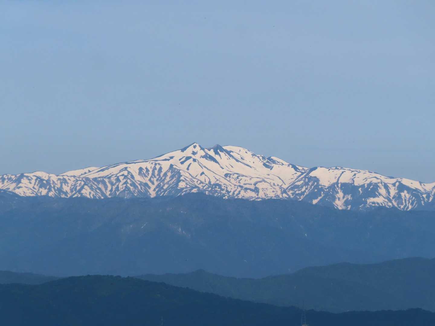 白すぎる白山