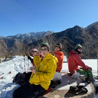 おっさん二人が足に豆出来てお手入れ😓