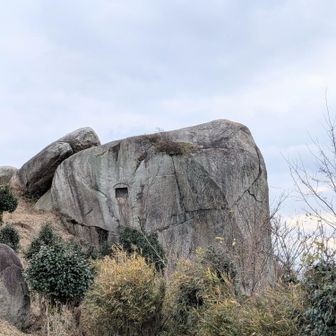 観音岩さ〜ん、明けましておめでとうございます🎉
登っていたハイカーさん達は、消しゴムマジックでどいてもらいました😁