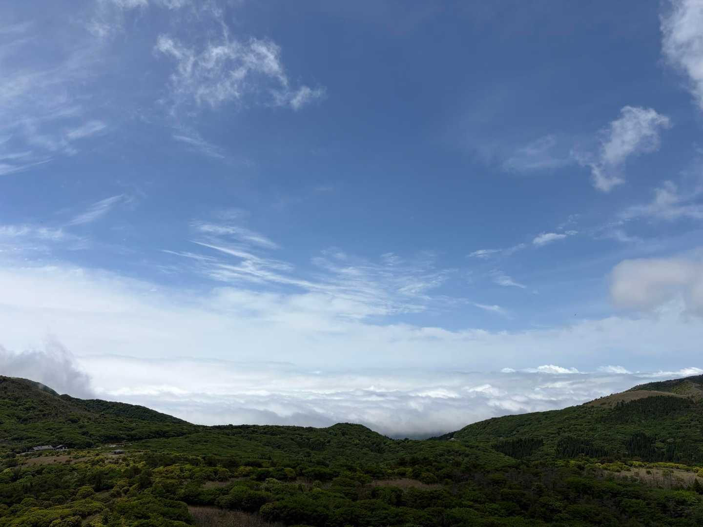 三俣はガスだったんだけど黒岩山は空が綺麗でした