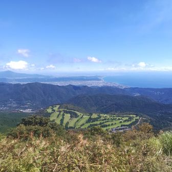 大山から相模湾！