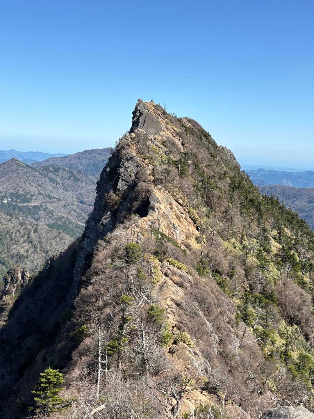 西之川登山口-夜明峠-石鎚山-剣山-石鎚神社 周回コースの写真