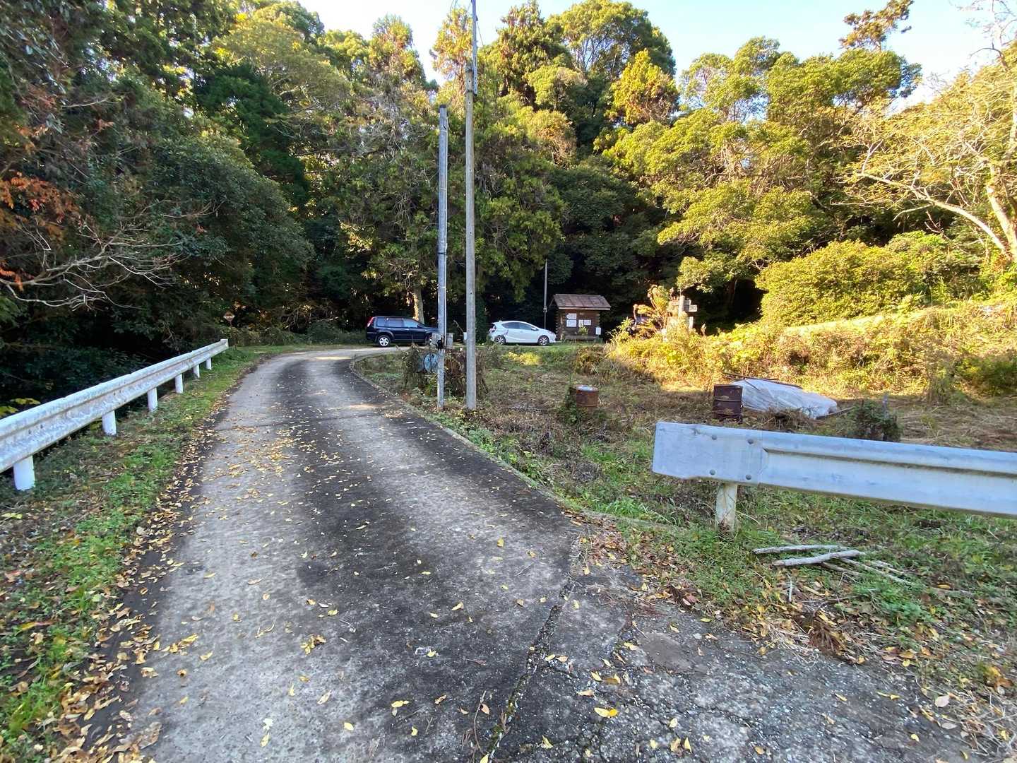 花嫁街道入り口駐車場まで戻ってきた
今日のハイキング終了