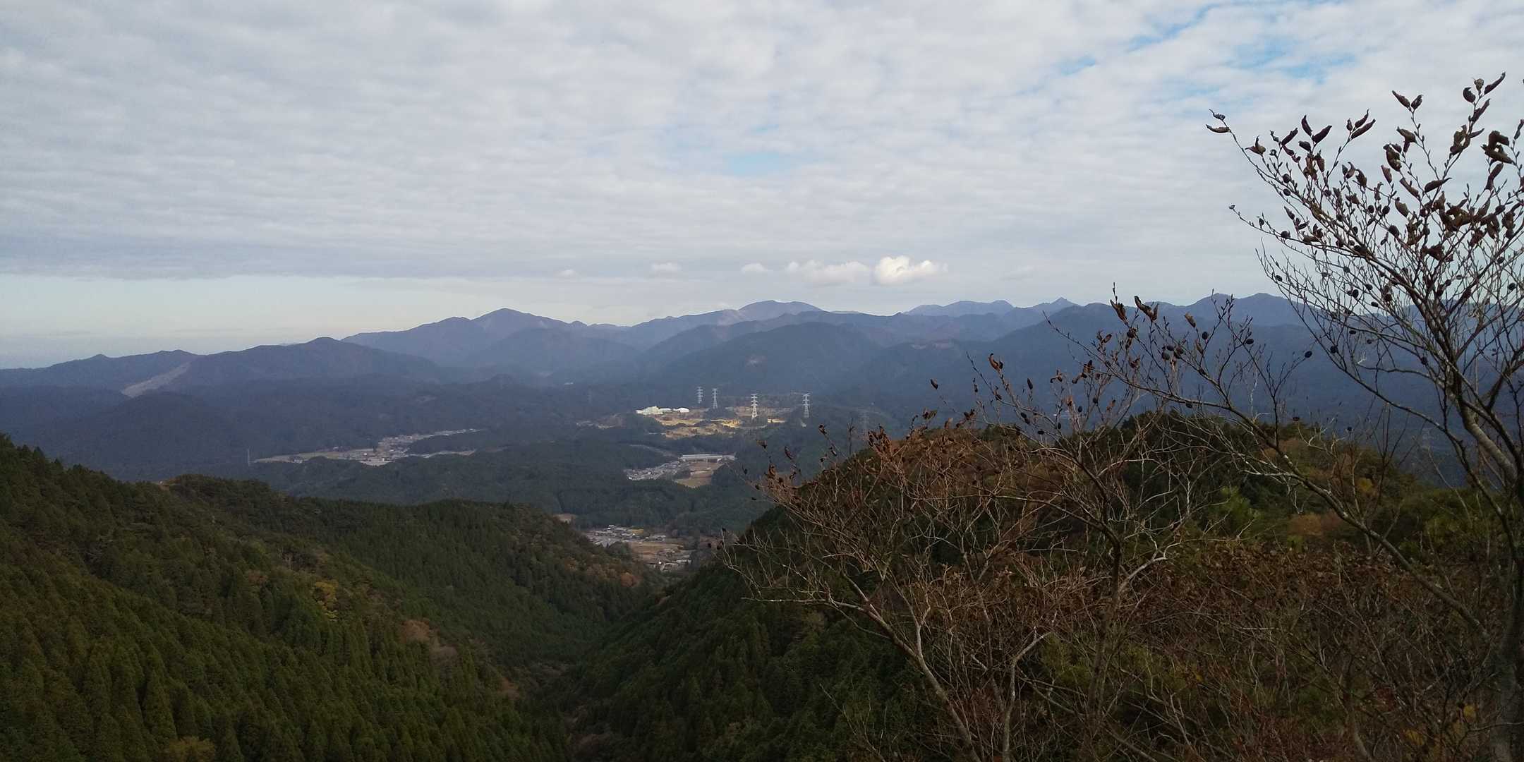 御在所岳に鎌ヶ岳も見えます🎵