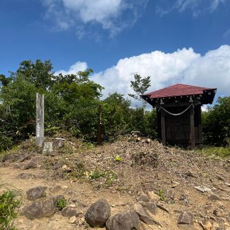 心拍数気をつけながら、焦らず一歩一歩確実に。
無事山頂に来れた！