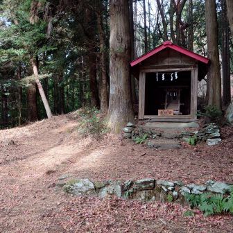 軍刀利グンダリ 神社