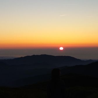 夕日が沈む