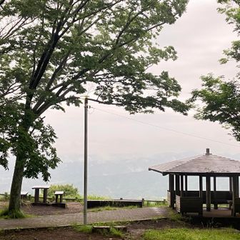 下山後は駐車場の反対側の見晴台へ