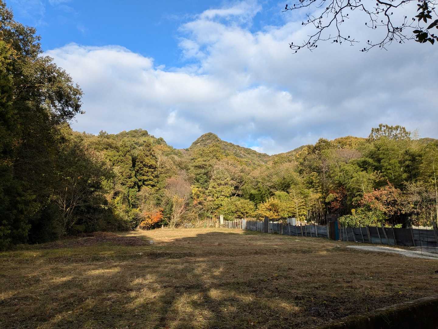 とんがり山のようだ。