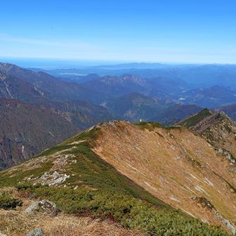 こちらはダイグラ尾根というそうで、こちらから登る方もいるそうです