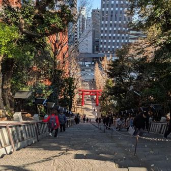 出世階段を下ります.
Nさんは
一度下り.また登って行きました.