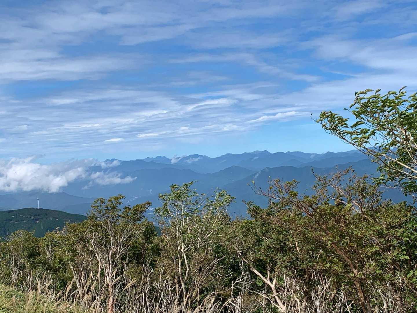 石鎚山も見えてます。