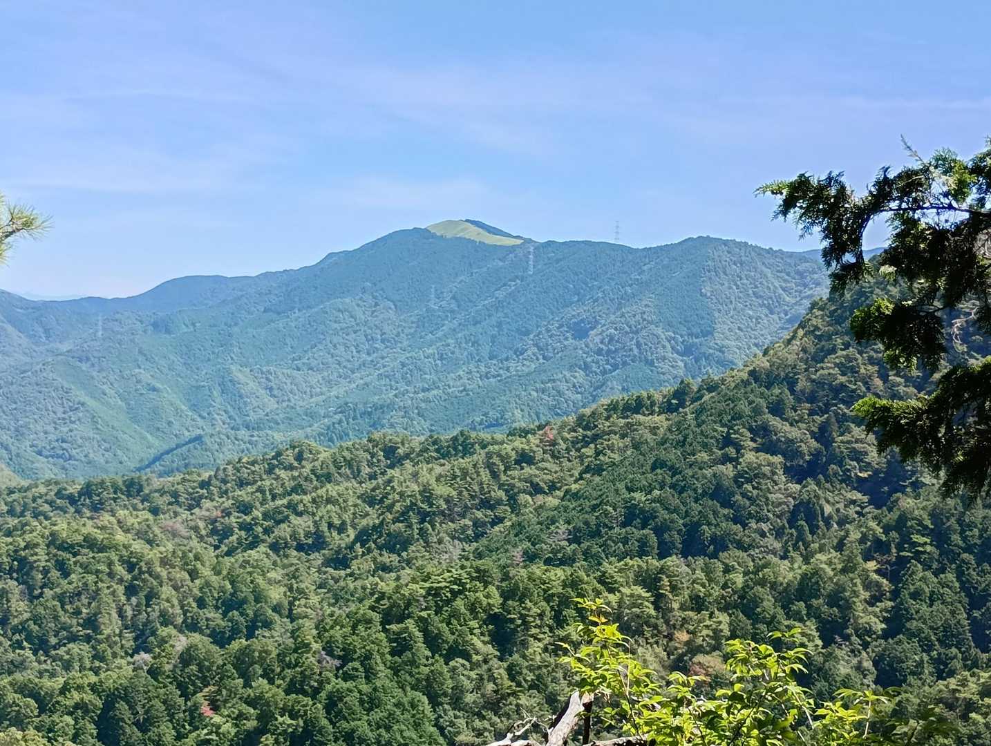 A-31 ポイントから岩湧山。