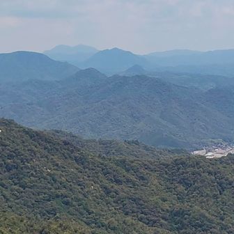 アップ⤴️すると、山座同定はできませんが、たくさんの山⛰️が見えます　👀