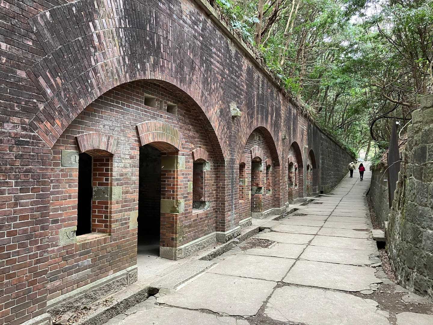 野奈浦桟橋-閼伽井跡-南垂水広場-第3砲台跡-タカノス山 周回コースの写真
