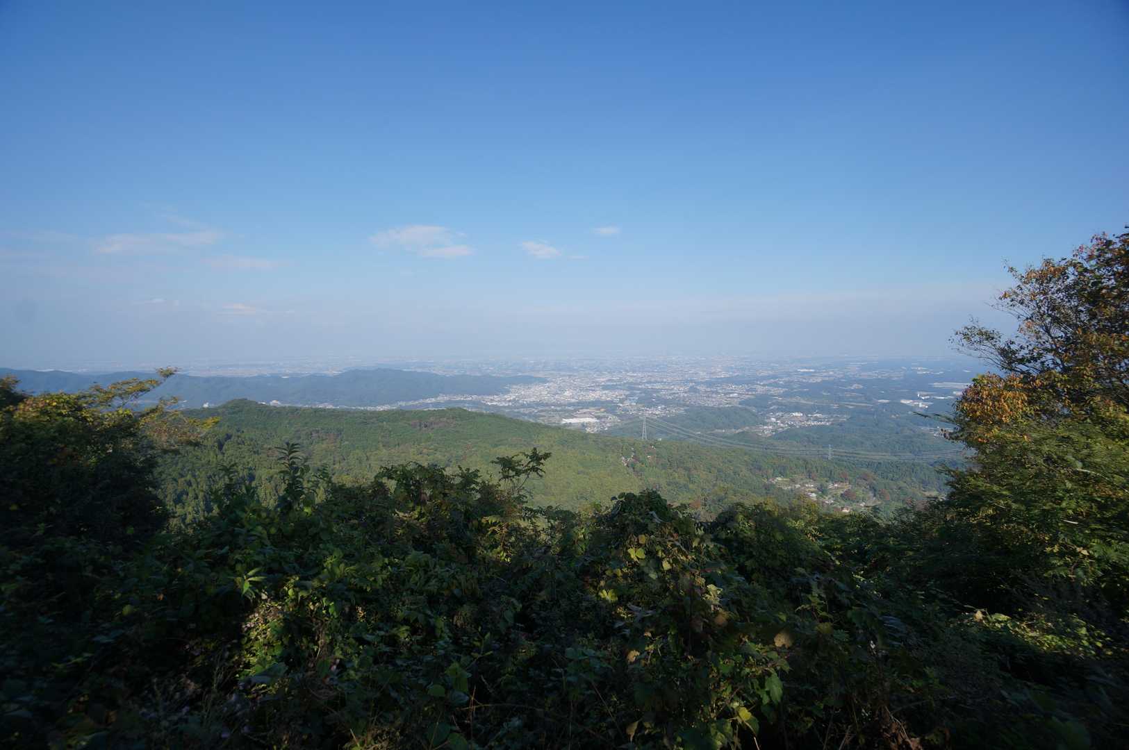 経塚バス停-旧定峰峠-大霧山-大霧山登山口-二本木峠-愛宕 縦走コースの写真