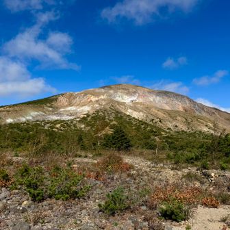 浄土平まで下山しました。