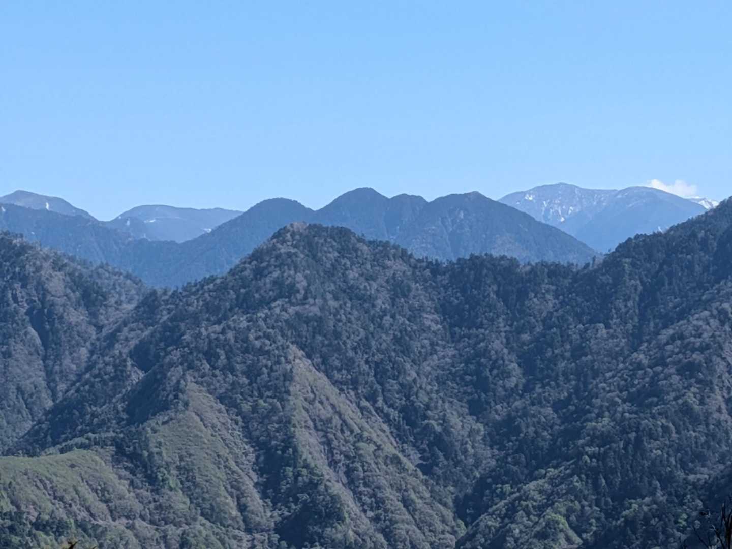 あの四ツ又は合地山なのか。行くことなどありえませんけど。