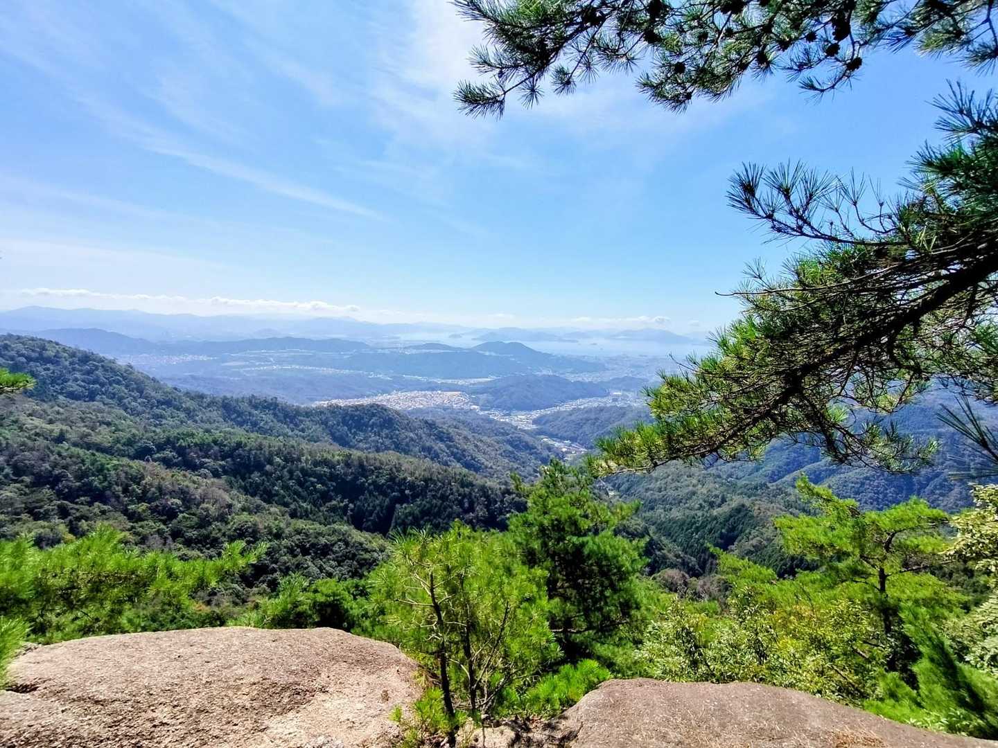 岩上からの眺望✨