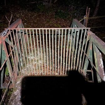 誰を入れないためのゲート？？