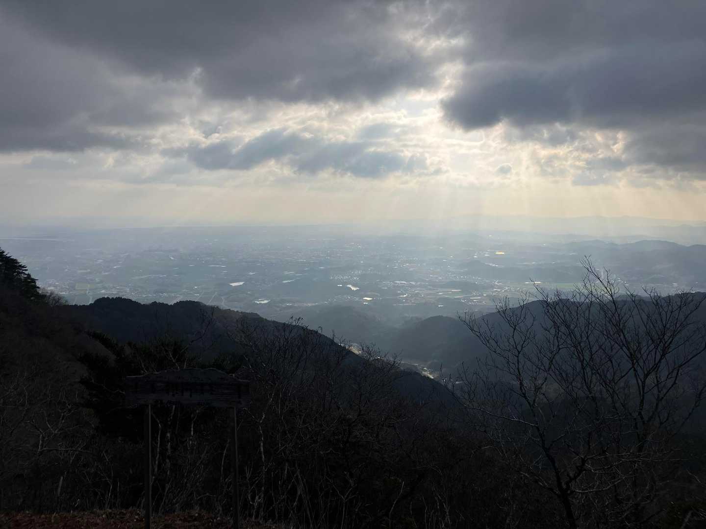 いつものアングルで撮影📸
神々しい感じで光が差しています✨