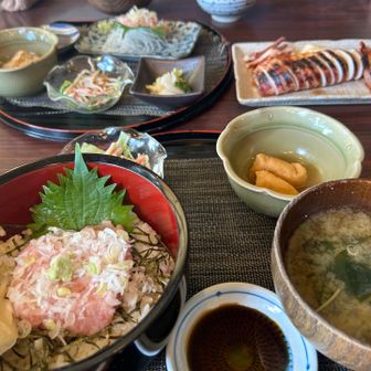毘沙門天茶屋でランチ　汗をかいたので、お味噌汁が沁みた〜
