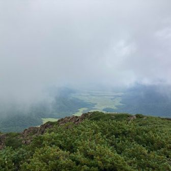 尾瀬方面を臨むが雲多め☁️