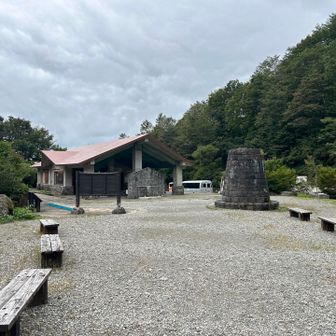 別当出会無事到着ありがとうございました♪一ノ瀬までの帰り道路脇の草むらからガサゴソウングヴォー🐻⁉️アキラ100％なみの丸腰だったから思わず逃げちゃいました😱