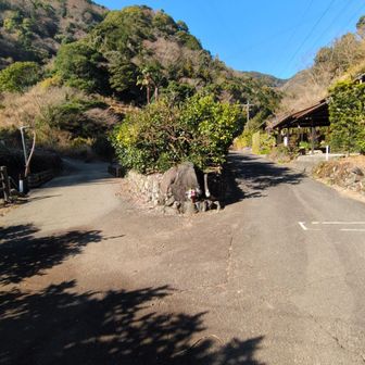 右、満観望。左、日本坂