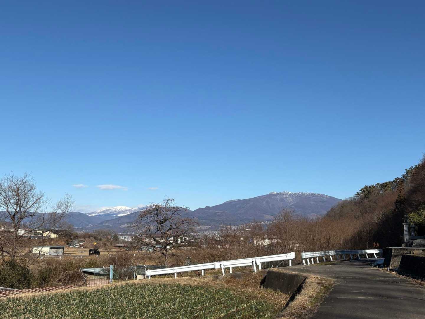 あとは、舗装路歩き。