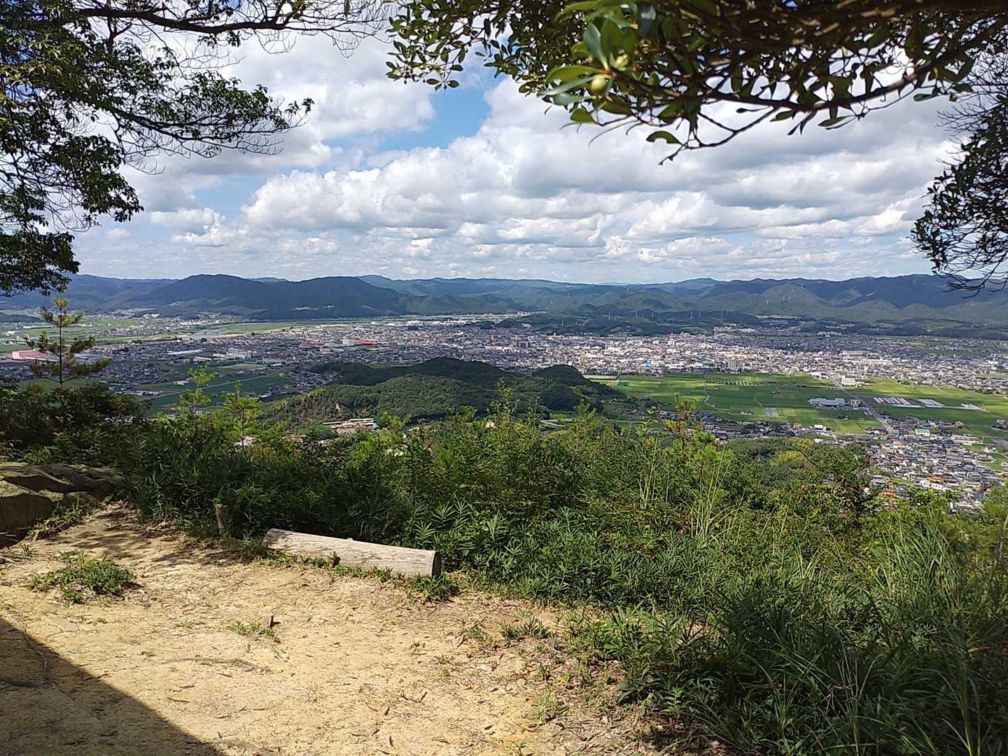 展望が良くて休憩にぴったり。東屋がある