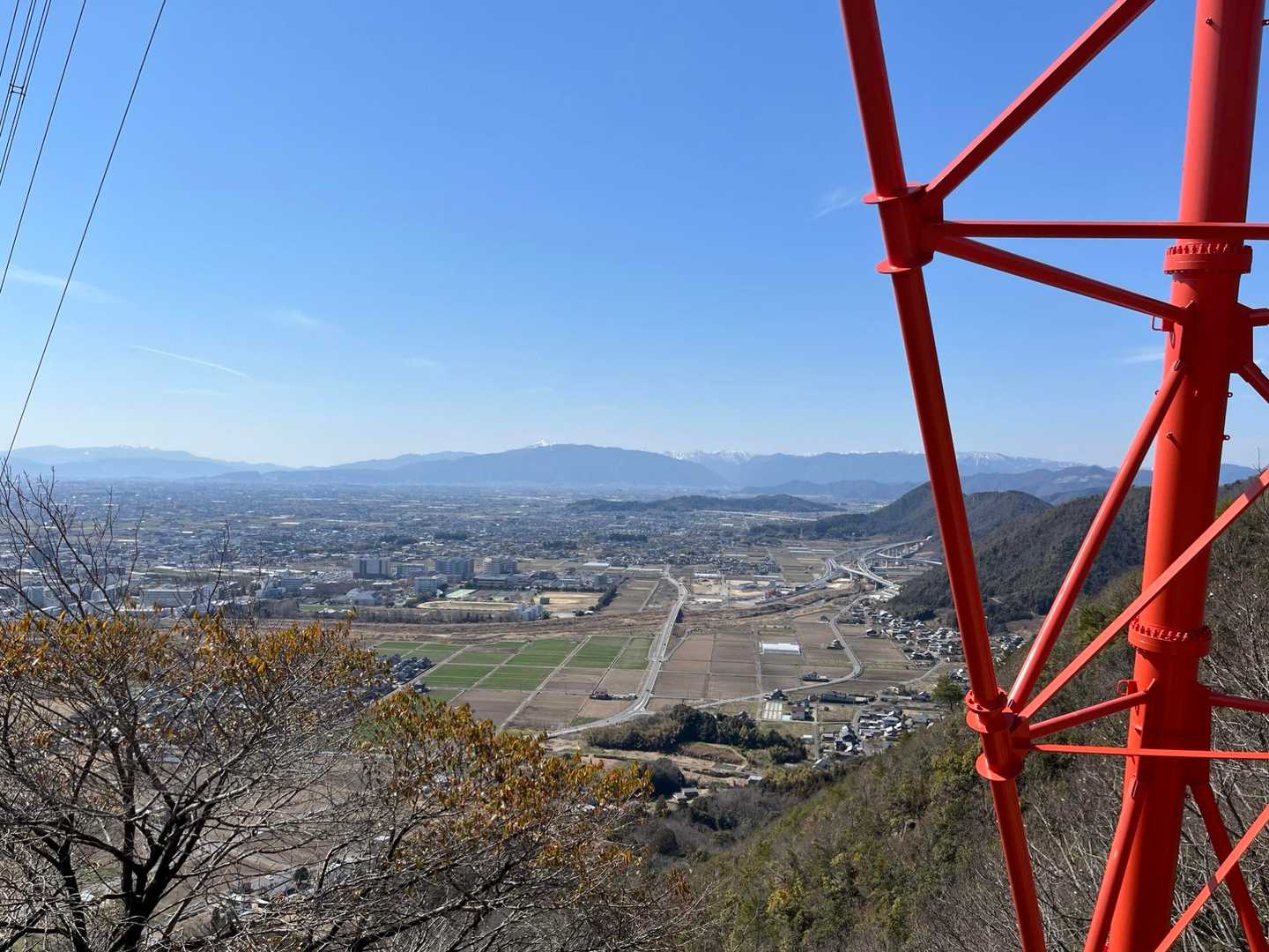 伊吹山は頭だけ