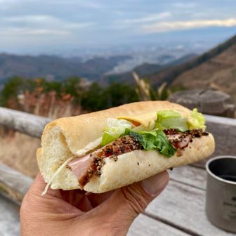 朝飯２回目
ペッパーポーク＆チェダ一推し