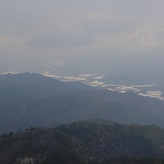 展望岩から　１／２
徳佐方向🫡