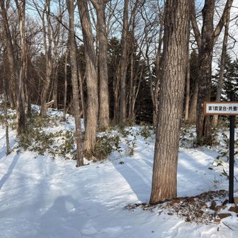 この看板を曲がります