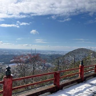 【泉浄院 本堂】
相澤山・小牧山方面